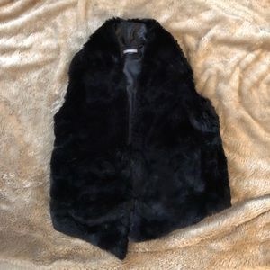 Tart Black Faux Fur Vest Large